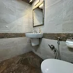 Apartment Centre For 4 Guests & Parking