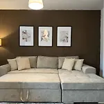 Apartment Centre For 4 Guests & Parking Plovdiv
