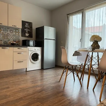 Centre For 4 Guests & Parking 公寓 *