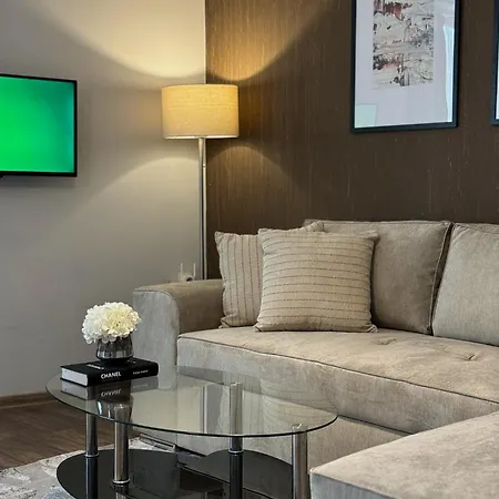 شقة Centre For 4 Guests & Parking بلوفديف