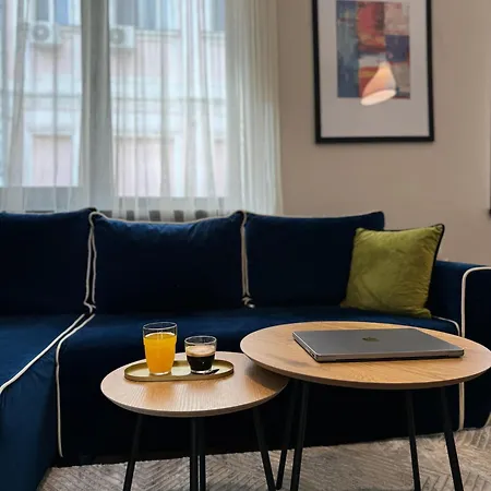 Centre For 4 Guests & Parking شقة بلوفديف