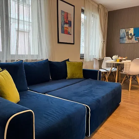 Apartment Centre For 4 Guests & Parking