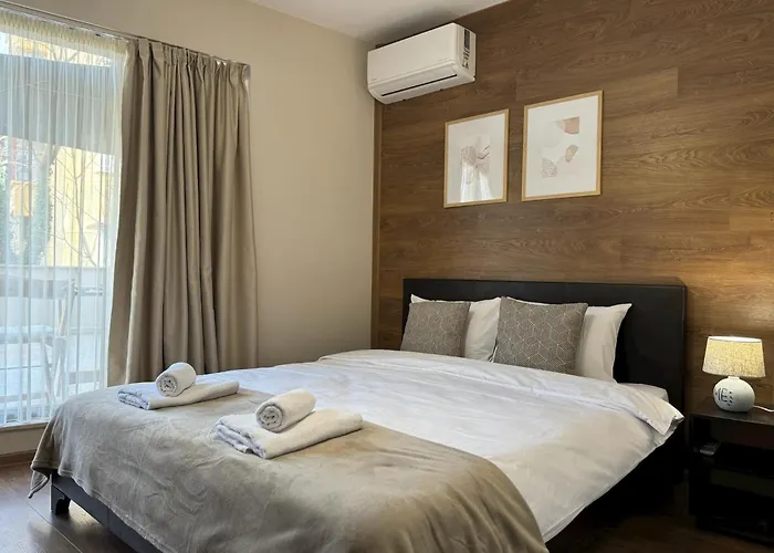 Centre For 4 Guests & Parking 公寓 *