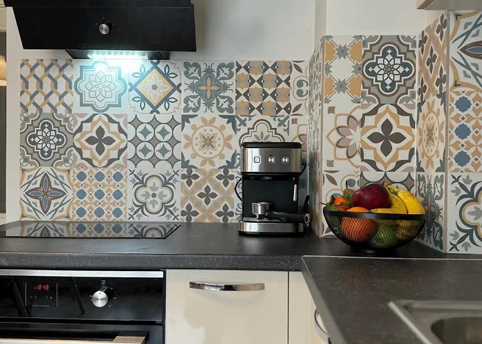 Centre For 4 Guests & Parking 公寓